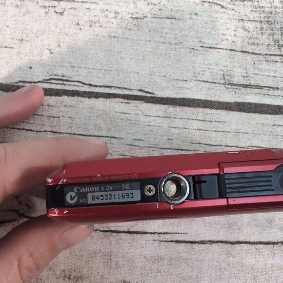 Canon PowerShot ELPH 300 HS Red Digital Camera 12.1MP with Charger & Case - Picture 9 of 14